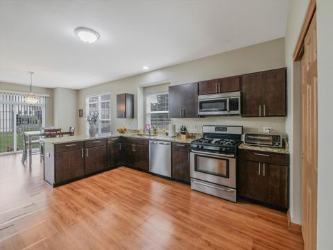 Tiny photo for 402 S Palmer Drive, Bolingbrook, IL 60490 (MLS # 12466432)