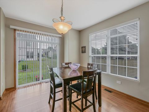Tiny photo for 402 S Palmer Drive, Bolingbrook, IL 60490 (MLS # 12466432)