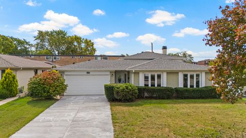 1813 W Pheasant Trail Mount Prospect IL 60056