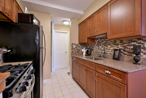 Tiny photo for 1880 Bonnie Lane #112, Hoffman Estates, IL 60169 (MLS # 12595356)