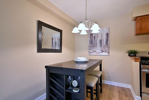 Tiny photo for 1880 Bonnie Lane #112, Hoffman Estates, IL 60169 (MLS # 12595356)