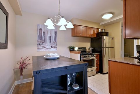 Tiny photo for 1880 Bonnie Lane #112, Hoffman Estates, IL 60169 (MLS # 12595356)