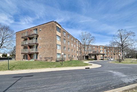 Tiny photo for 1880 Bonnie Lane #112, Hoffman Estates, IL 60169 (MLS # 12595356)