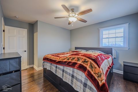 Tiny photo for 9113 Belleforte Avenue, Morton Grove, IL 60053 (MLS # 12582563)