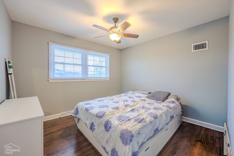 Tiny photo for 9113 Belleforte Avenue, Morton Grove, IL 60053 (MLS # 12582563)