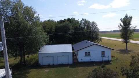 Tiny photo for 2029 E 2300 North Road, Watseka, IL 60970 (MLS # 12463605)