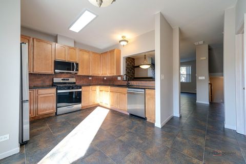 Tiny photo for 1129 N Claremont Drive #1129, Palatine, IL 60074 (MLS # 12539643)