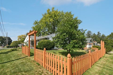 Tiny photo for 10 Glen Street, Grayslake, IL 60030 (MLS # 12484330)
