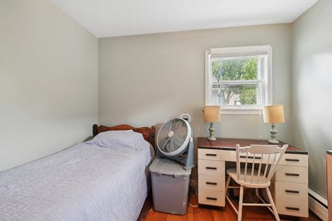 Tiny photo for 10 Glen Street, Grayslake, IL 60030 (MLS # 12484330)