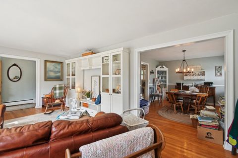 Tiny photo for 10 Glen Street, Grayslake, IL 60030 (MLS # 12484330)