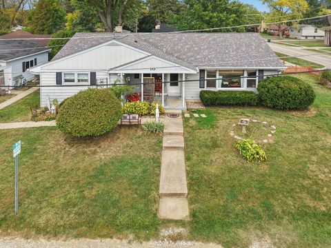 Tiny photo for 10 Glen Street, Grayslake, IL 60030 (MLS # 12484330)