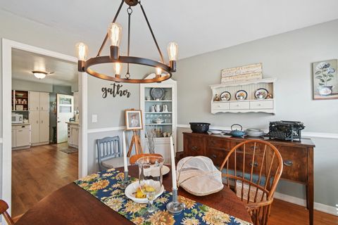 Tiny photo for 10 Glen Street, Grayslake, IL 60030 (MLS # 12484330)