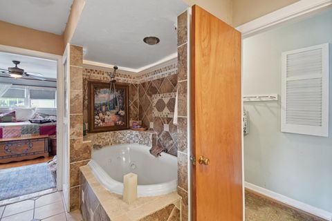 Tiny photo for 10 Glen Street, Grayslake, IL 60030 (MLS # 12484330)