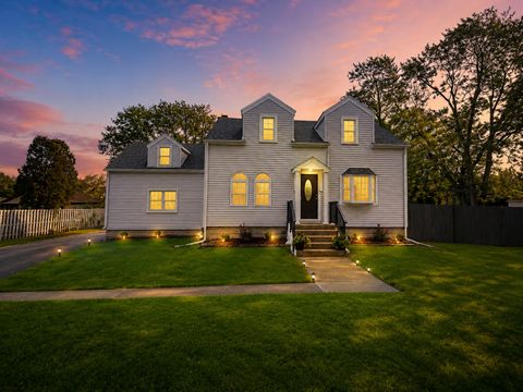 Photo of 423 S Center Street, Bensenville, IL 60106 (MLS # 12601956)