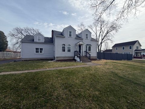 Tiny photo for 423 S Center Street, Bensenville, IL 60106 (MLS # 12601956)