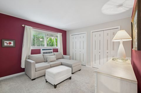 Tiny photo for 820 E Old Willow Road #214, Prospect Heights, IL 60070 (MLS # 12480632)