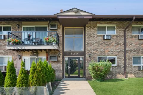 820 E Old Willow Road 214 Prospect Heights IL 60070