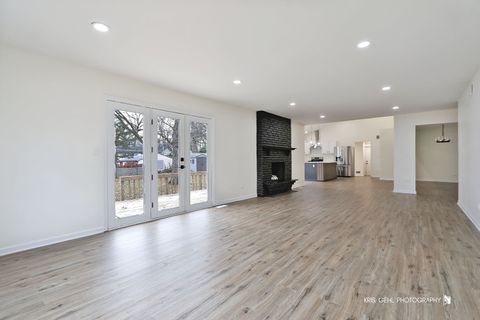 Tiny photo for 18653 W Willow Point Drive, Grayslake, IL 60030 (MLS # 12522280)