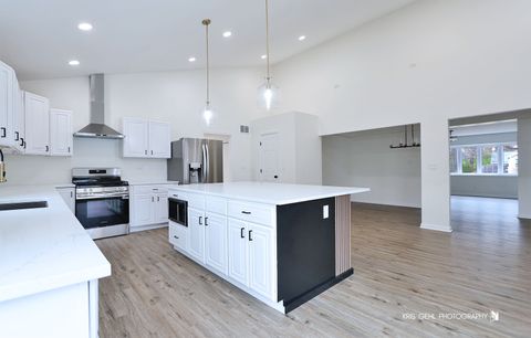 Tiny photo for 18653 W Willow Point Drive, Grayslake, IL 60030 (MLS # 12522280)