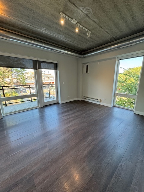 2407 W Eastwood Avenue 305