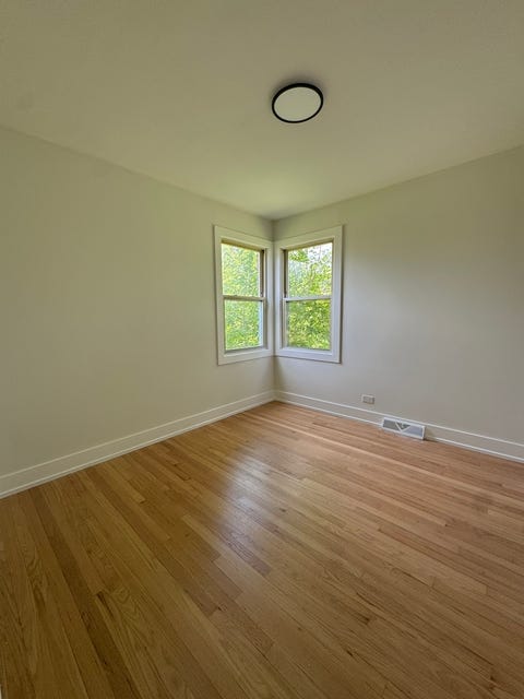 Tiny photo for 5550 W 85th Street, Burbank, IL 60459 (MLS # 12693191)