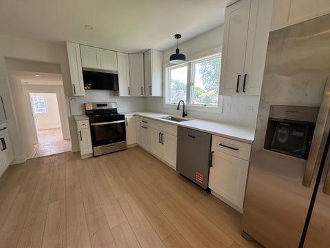 Tiny photo for 5550 W 85th Street, Burbank, IL 60459 (MLS # 12693191)