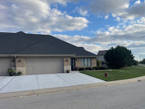 Tiny photo for 2122 Sky Harbor Drive, New Lenox, IL 60451 (MLS # 12490070)