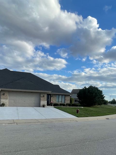 Photo of 2122 Sky Harbor Drive, New Lenox, IL 60451 (MLS # 12490070)