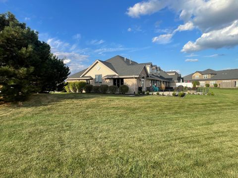 Tiny photo for 2122 Sky Harbor Drive, New Lenox, IL 60451 (MLS # 12490070)