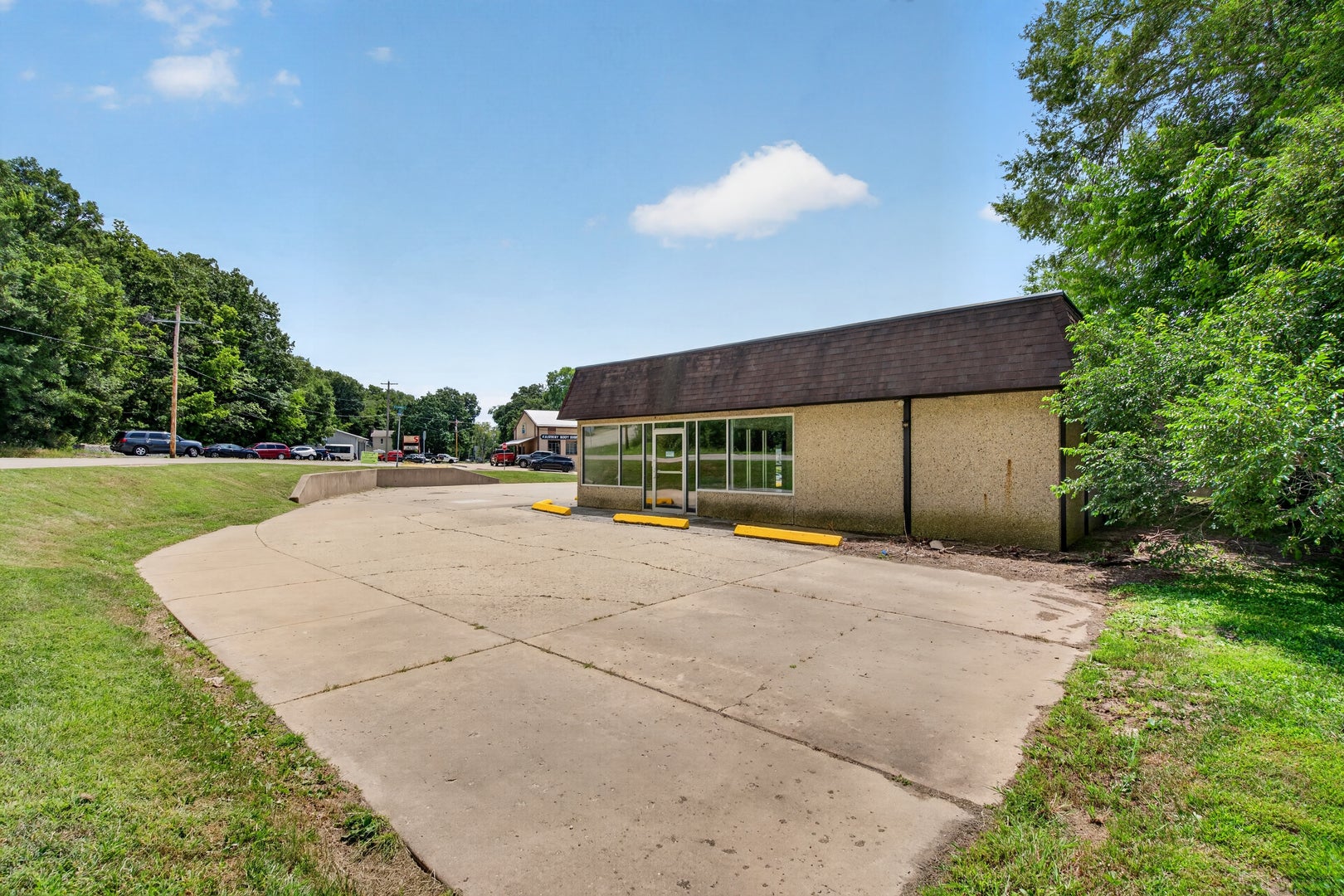 800 W Bluff Street