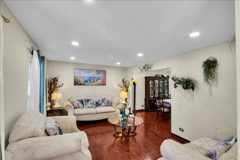 Tiny photo for 628 Primrose Lane, Schaumburg, IL 60194 (MLS # 12713835)