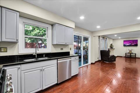 Tiny photo for 628 Primrose Lane, Schaumburg, IL 60194 (MLS # 12713835)