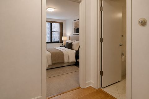Tiny photo for 850 N Dewitt Place #10G, Chicago, IL 60611 (MLS # 12643209)