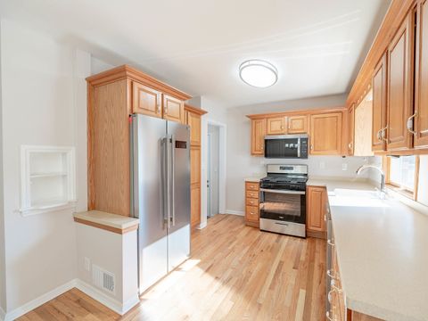 Tiny photo for 237 Ingleside Avenue, Aurora, IL 60506 (MLS # 12491519)