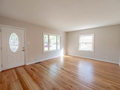 Tiny photo for 237 Ingleside Avenue, Aurora, IL 60506 (MLS # 12491519)
