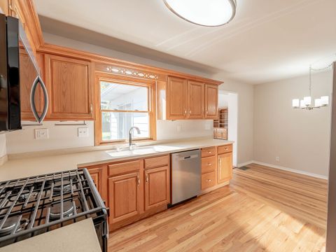 Tiny photo for 237 Ingleside Avenue, Aurora, IL 60506 (MLS # 12491519)