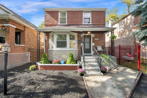 Photo of 6602 S Hoyne Avenue, Chicago, IL 60636 (MLS # 12785570)