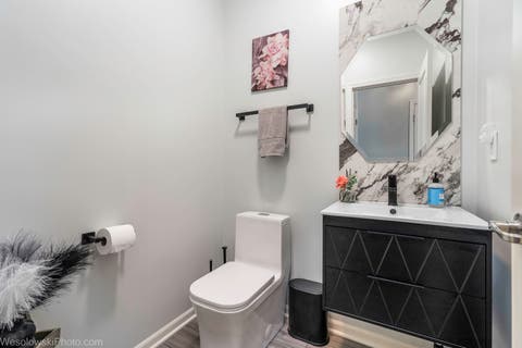 Tiny photo for 321 S Pointe Avenue, South Elgin, IL 60177 (MLS # 12736038)