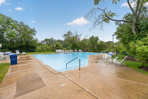 Tiny photo for 5900 Oakwood Drive #2L, Lisle, IL 60532 (MLS # 12646529)