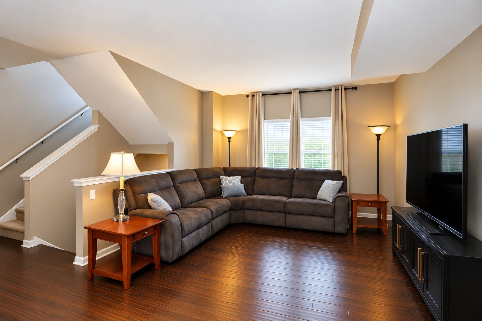 142 Lakeshore Drive