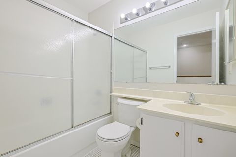 Tiny photo for 638 NAPLES Court #638, Glenview, IL 60025 (MLS # 12597378)