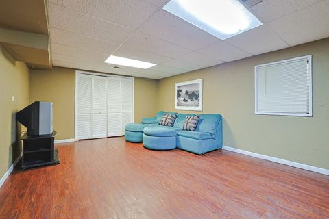 Tiny photo for 638 NAPLES Court #638, Glenview, IL 60025 (MLS # 12597378)