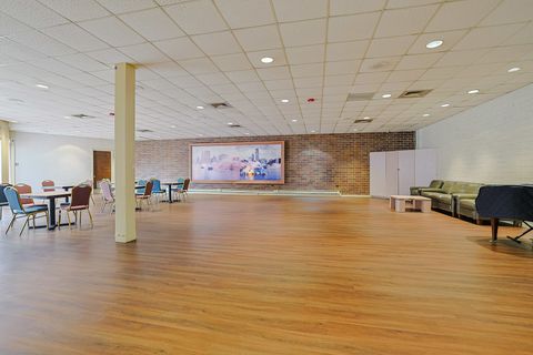 Tiny photo for 638 NAPLES Court #638, Glenview, IL 60025 (MLS # 12597378)