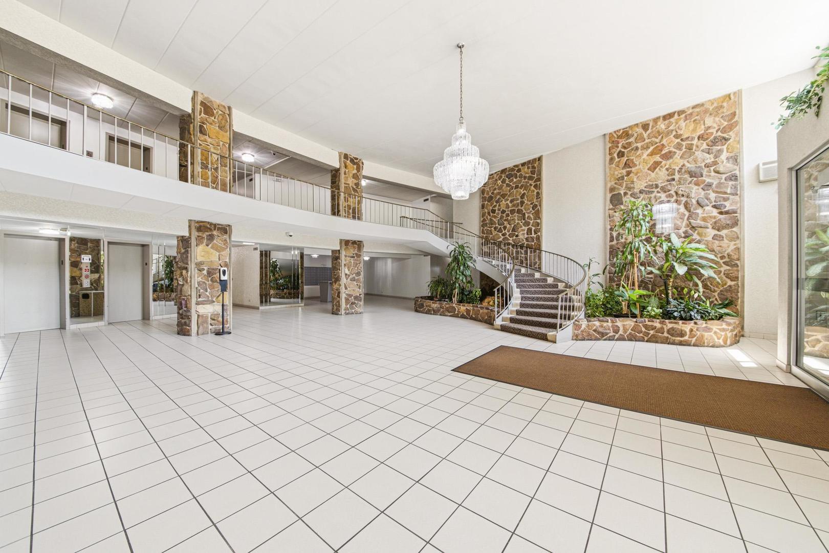 16 E Old Willow Road 332S