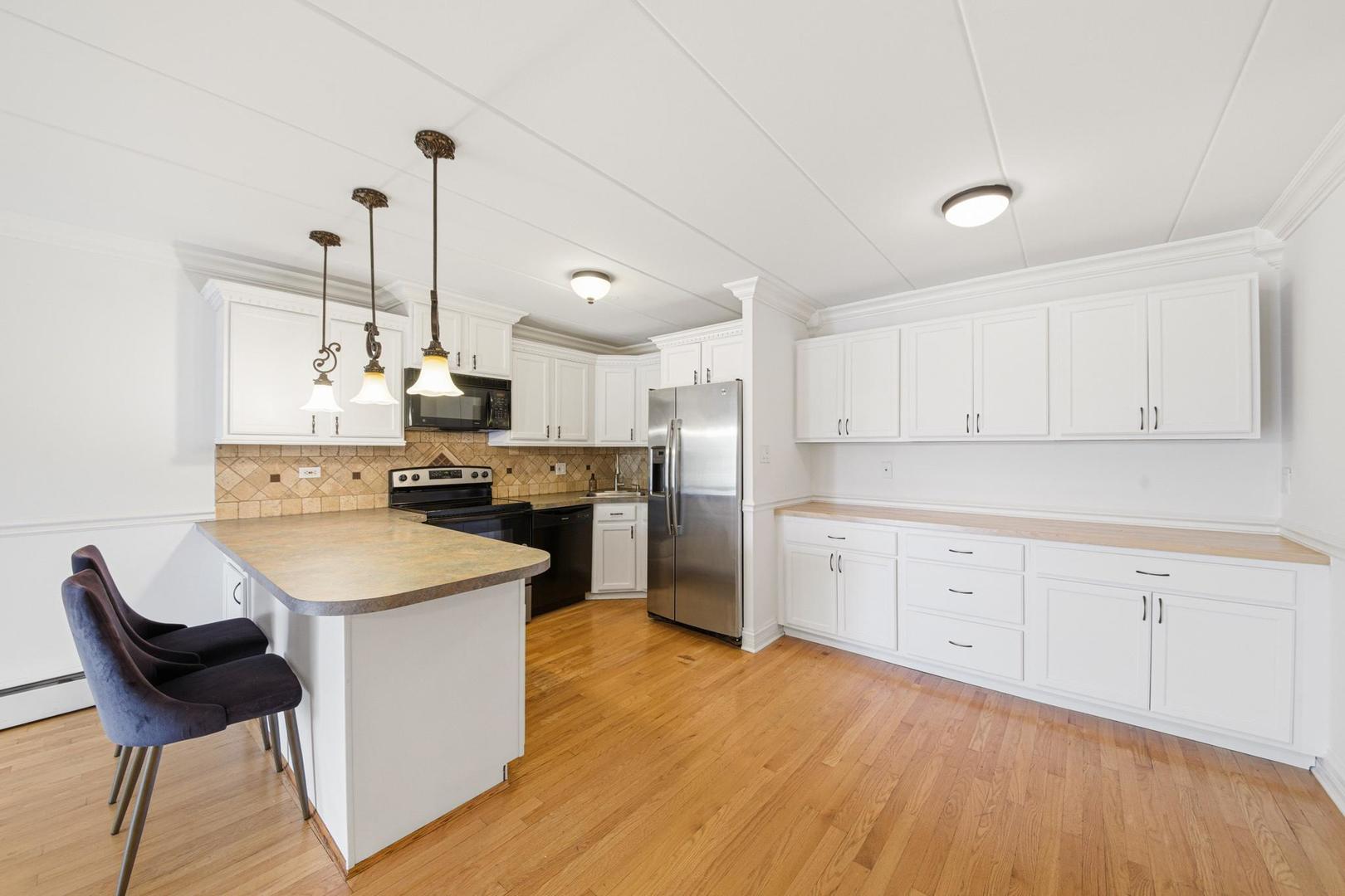 16 E Old Willow Road 332S