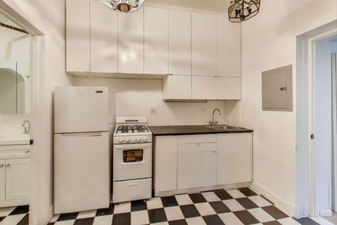 Tiny photo for 902 S Claremont Avenue #1, Chicago, IL 60612 (MLS # 12524228)