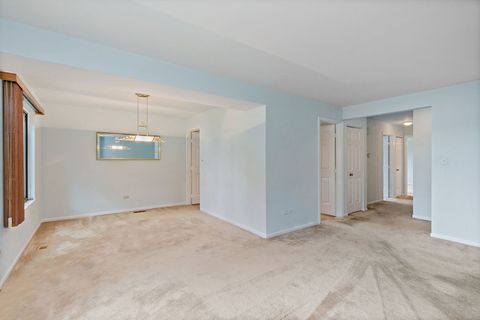 Tiny photo for 287 Deer Trail Court #D, Lake Barrington, IL 60010 (MLS # 12619704)