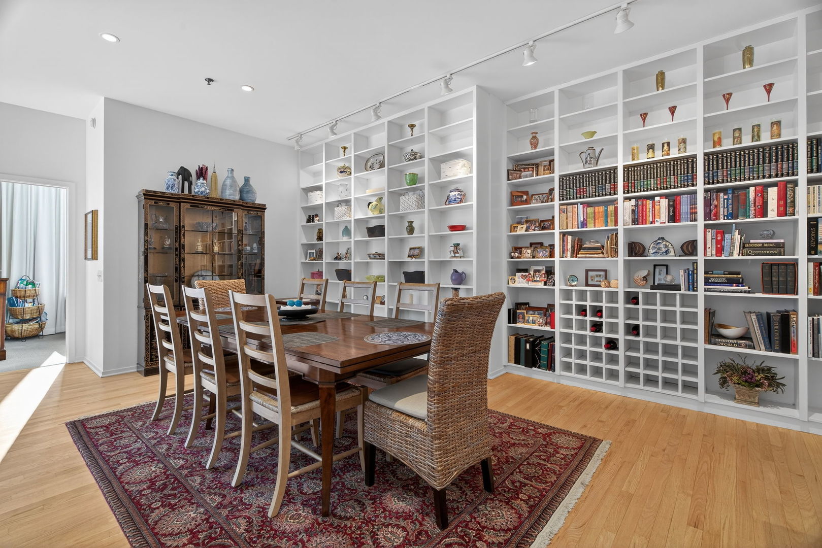 130 S Canal Street 10T