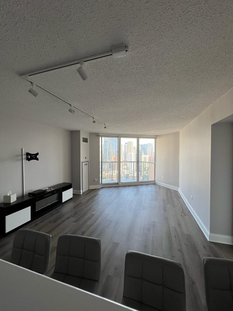 111 W MAPLE Street 3104