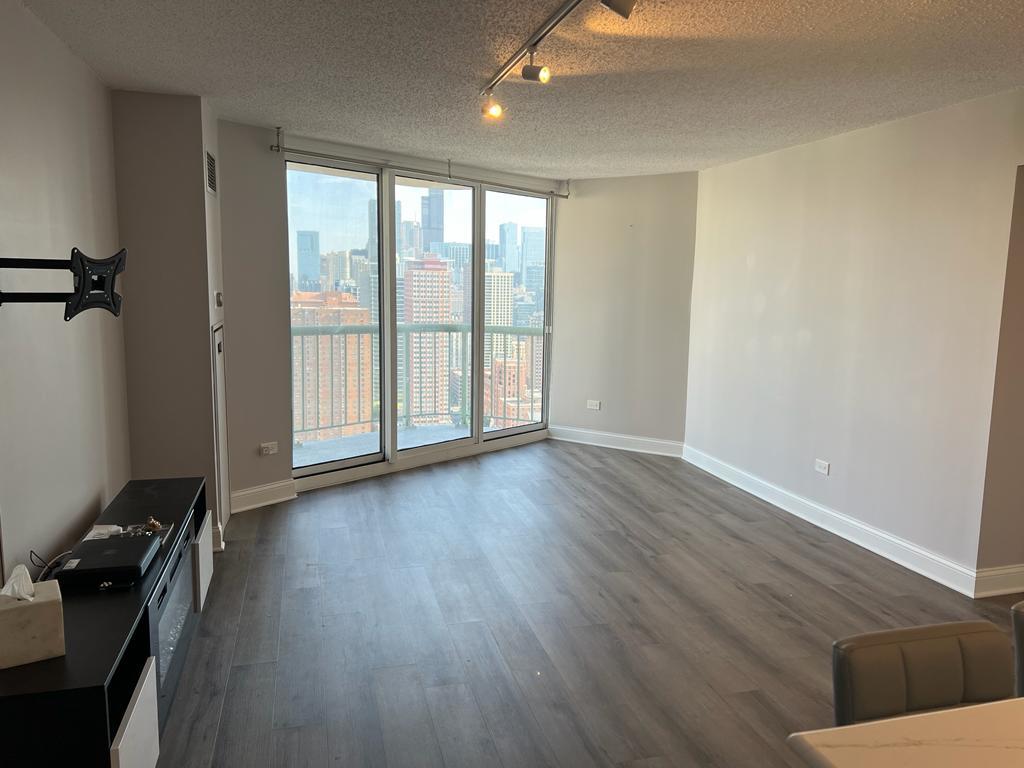 111 W MAPLE Street 3104